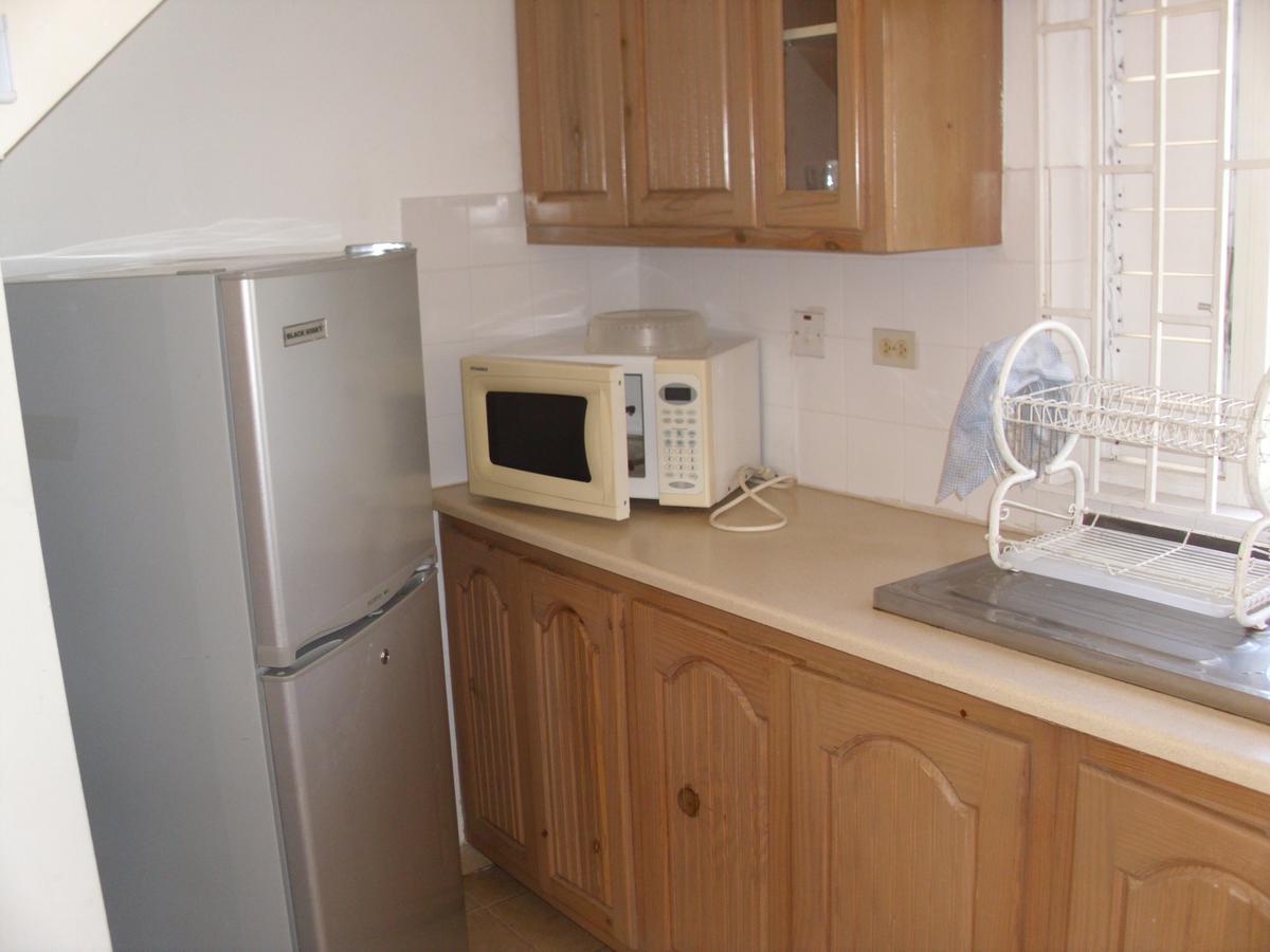 רנאוויי ביי Club Caribbean Court Apartments מראה חיצוני תמונה