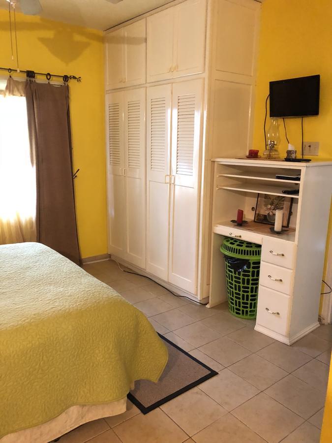 רנאוויי ביי Club Caribbean Court Apartments מראה חיצוני תמונה